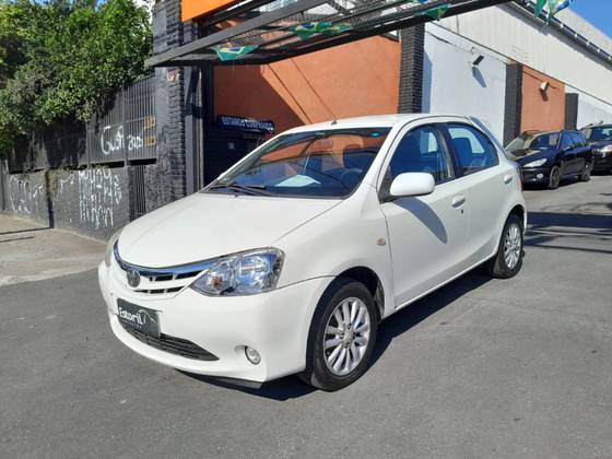 TOYOTA ETIOS 1.5 XLS 16V FLEX 4P MANUAL TOYOTA ETIOS 1.5 XLS 16V FLEX 4P MANUAL